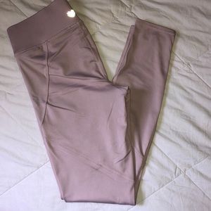 Full-length activewear leggings